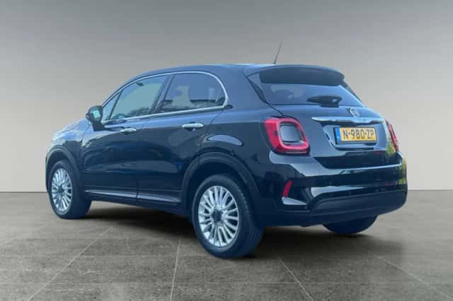 Fiat 500X (2022) thumbnail 3