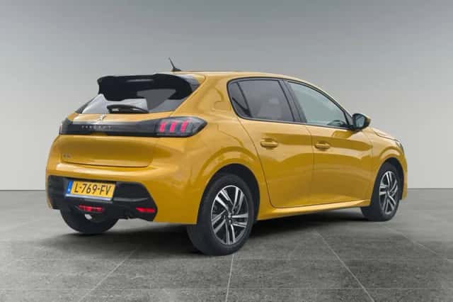 Peugeot 208 (2021) thumbnail 5