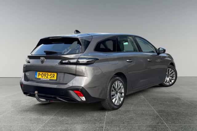 Peugeot 308 (2022) thumbnail 5