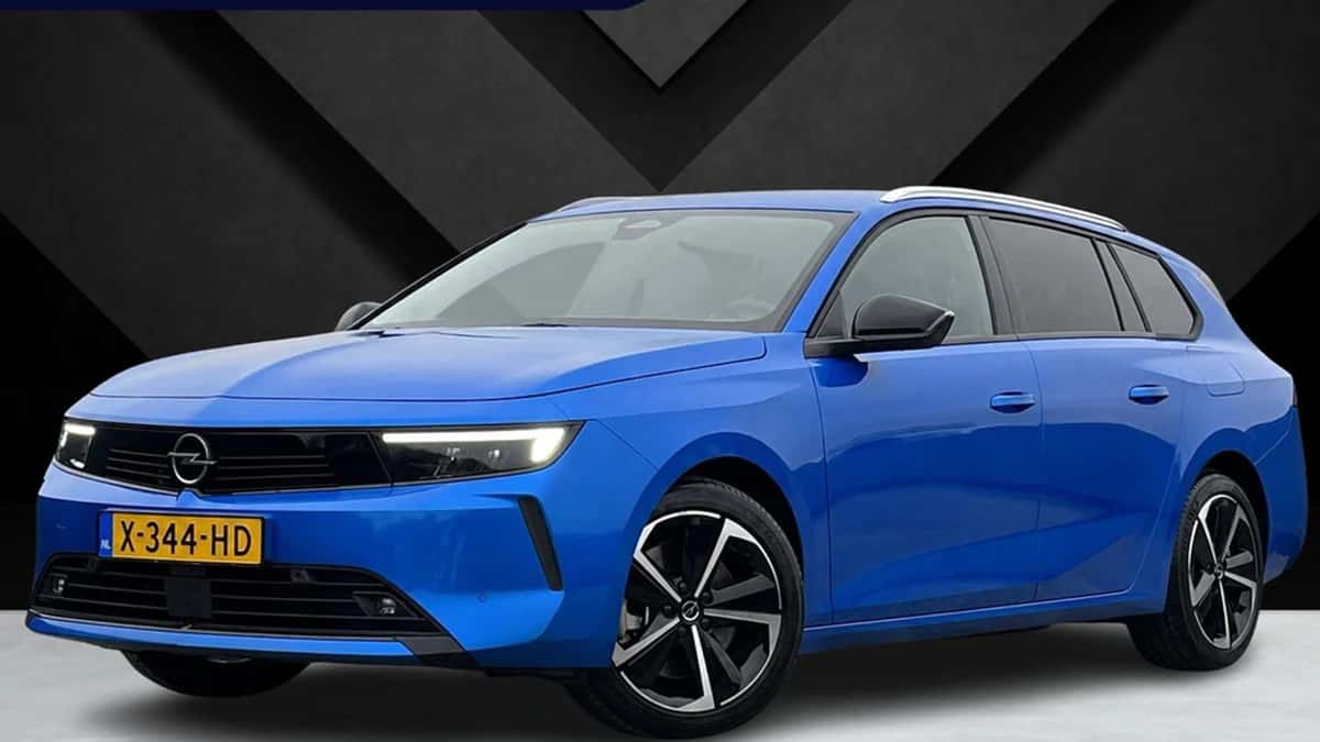 Opel Astra (2024) — foto 1