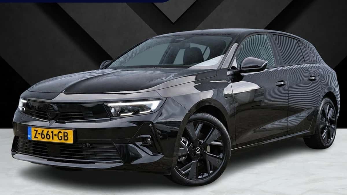 Opel Astra (2024) — foto 1