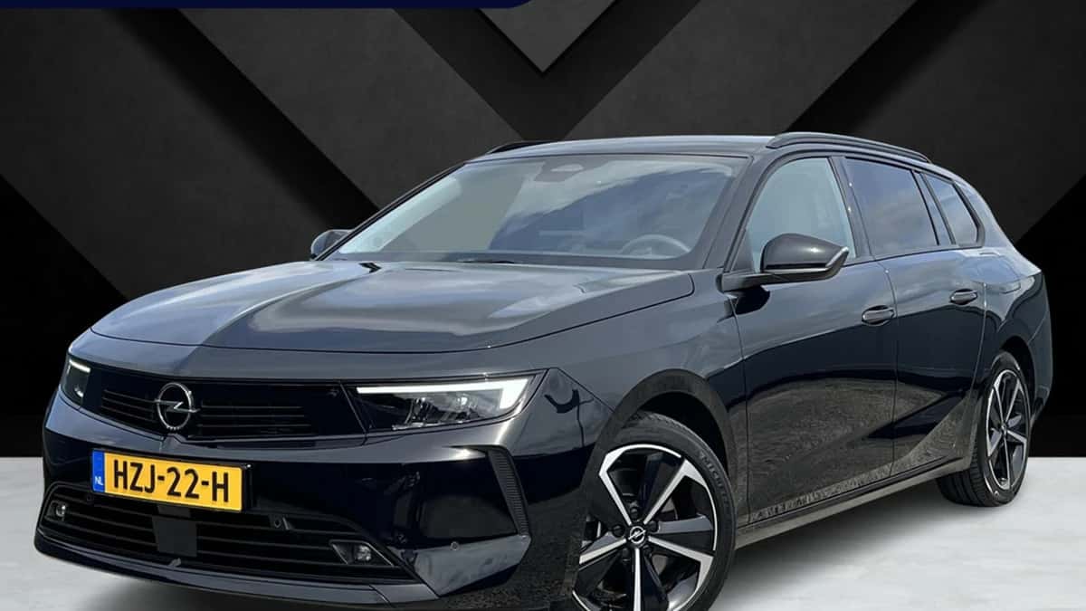 Opel Astra (2024) — foto 1