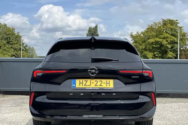 Opel Astra (2024) thumbnail 4
