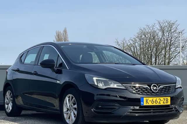 Opel Astra (2021) thumbnail 3