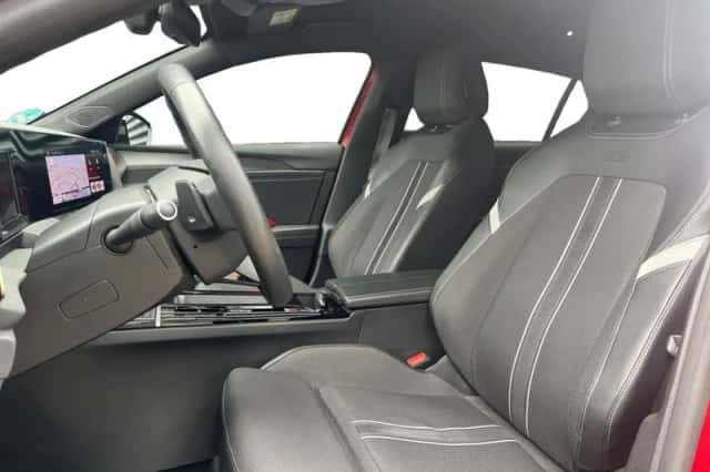 Opel Astra (2022) thumbnail 3