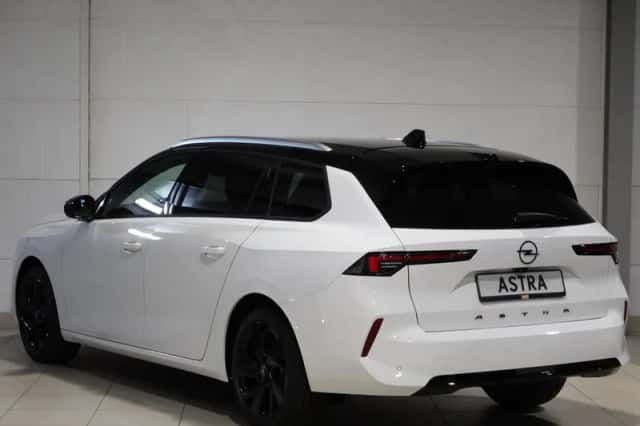 Opel Astra (2024) thumbnail 4
