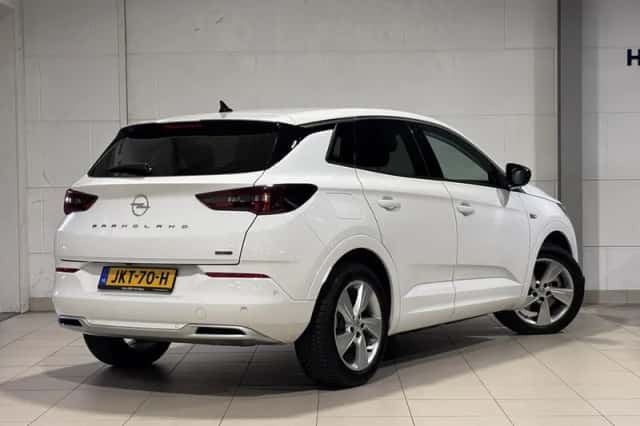 Opel Grandland (2023) thumbnail 6