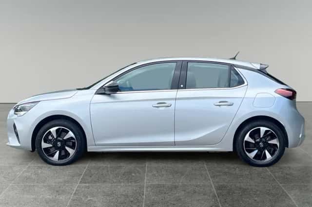 Opel Corsa-e (2022) thumbnail 4