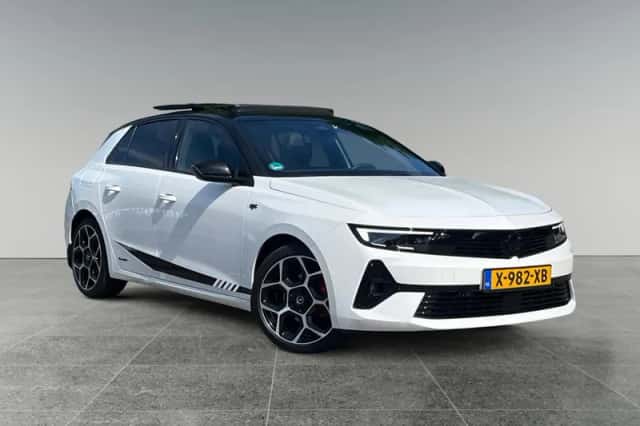 Opel Astra (2024) thumbnail 2