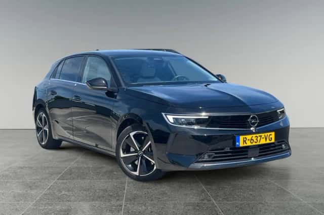 Opel Astra (2022) thumbnail 2