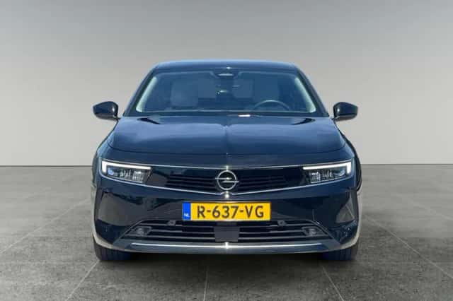 Opel Astra (2022) thumbnail 5