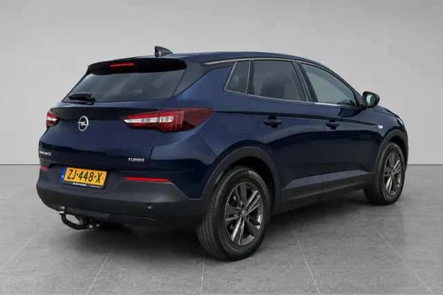 Opel Grandland X (2019) thumbnail 2