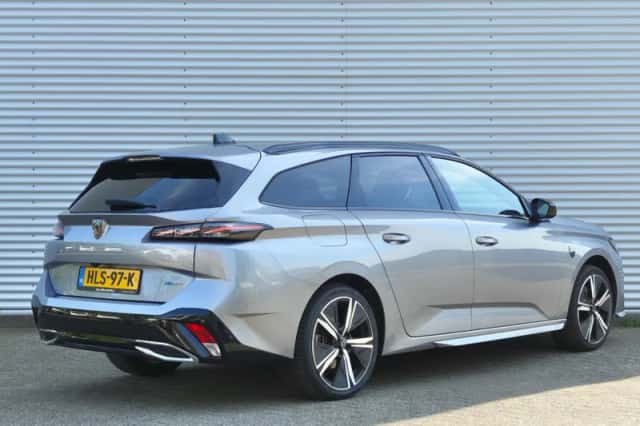 Peugeot 308 (2024) thumbnail 5