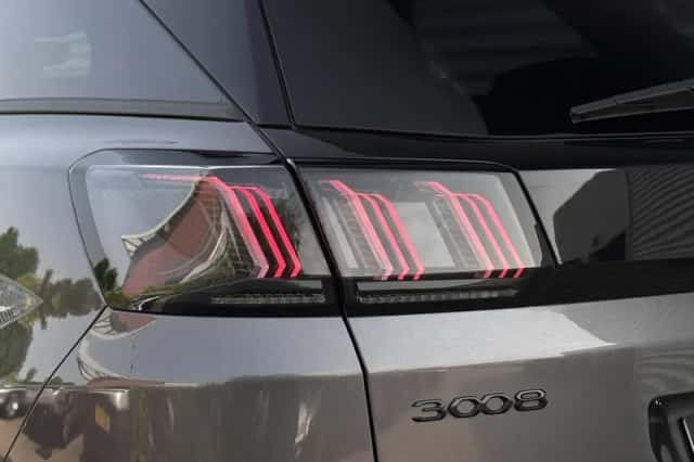 Peugeot 3008 (2021) thumbnail 5