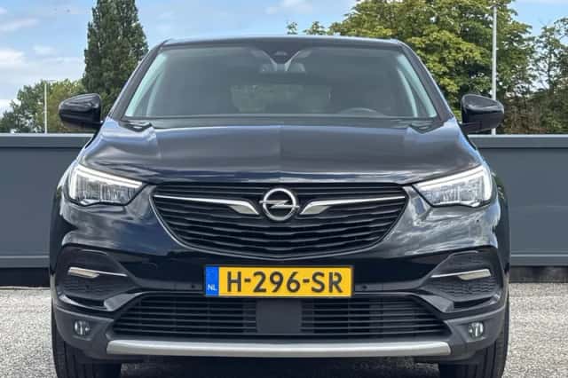Opel Grandland X (2020) thumbnail 2