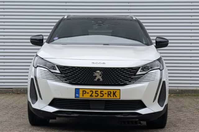 Peugeot 3008 (2021) thumbnail 4