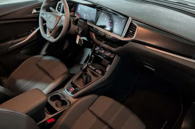 Opel Grandland (2024) thumbnail 3