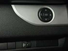 Peugeot E-Traveller (2021) thumbnail 33