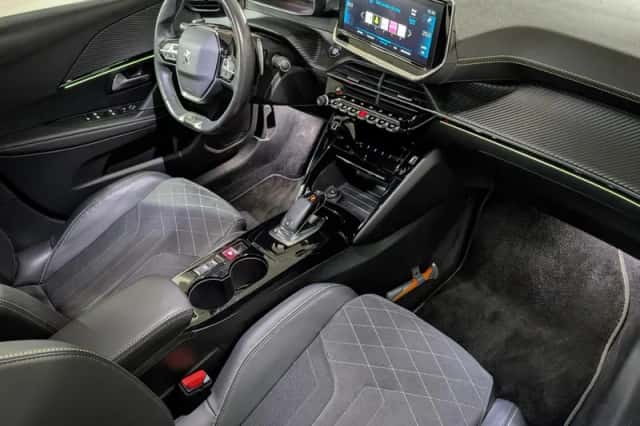 Peugeot 208 (2021) thumbnail 3
