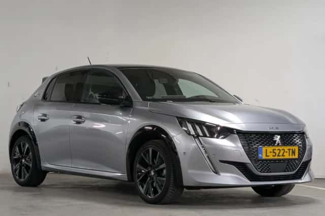 Peugeot 208 (2021) thumbnail 5