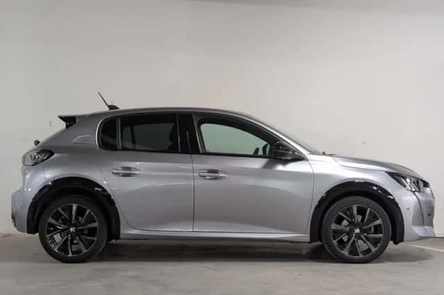 Peugeot 208 (2021) thumbnail 6
