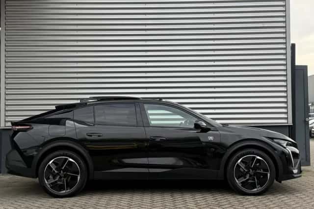 Peugeot e-408 (2026) thumbnail 4