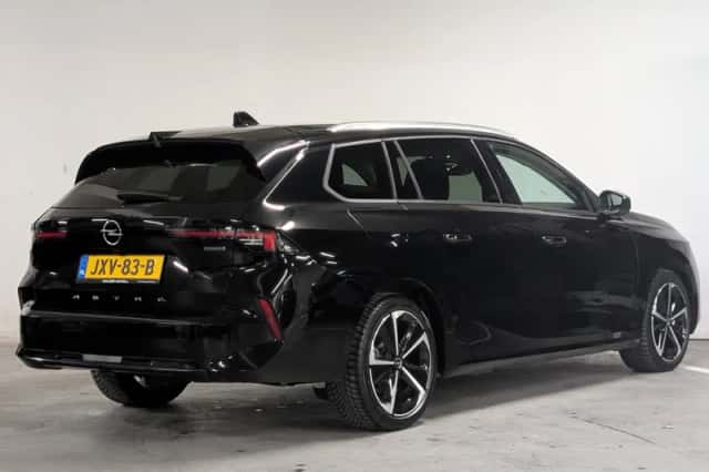 Opel Astra (2023) thumbnail 2
