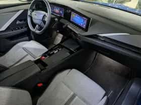 Opel Astra (2021) thumbnail 3