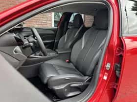 Peugeot 308 (2024) thumbnail 10