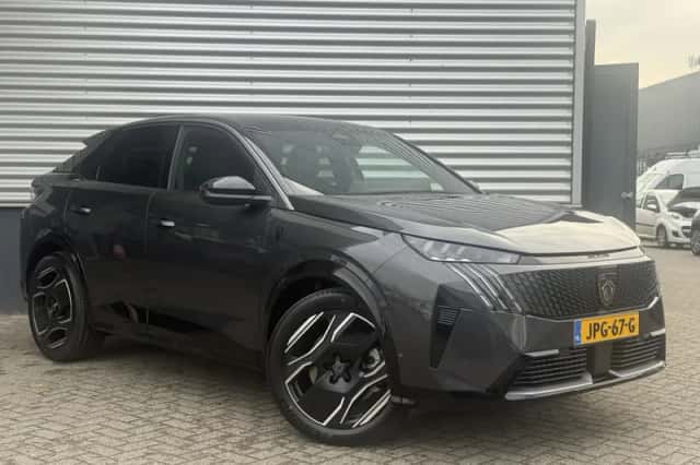 Peugeot e-3008 (2025) thumbnail 3
