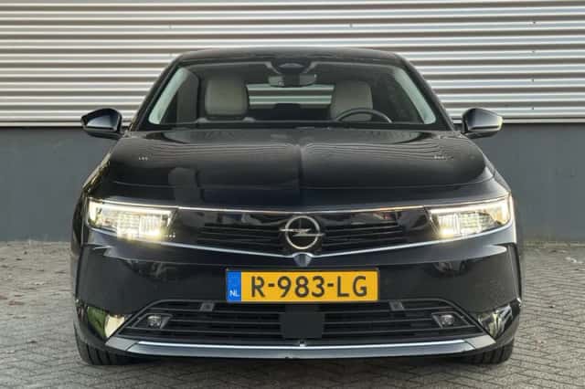 Opel Astra (2022) thumbnail 2