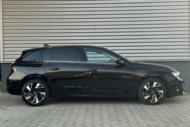 Opel Astra (2022) thumbnail 4