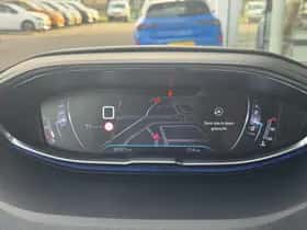 Peugeot 3008 (2018) thumbnail 28