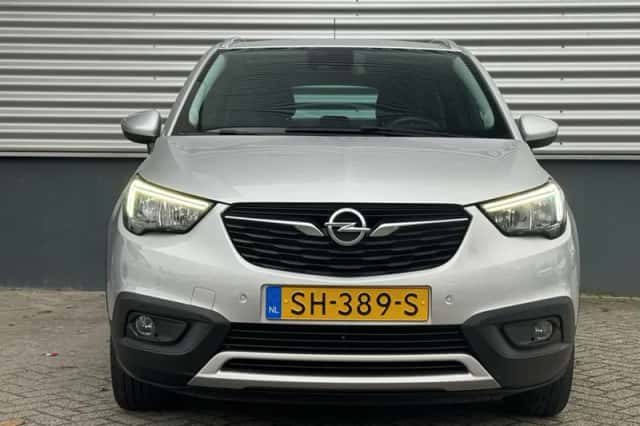 Opel Crossland X (2018) thumbnail 2