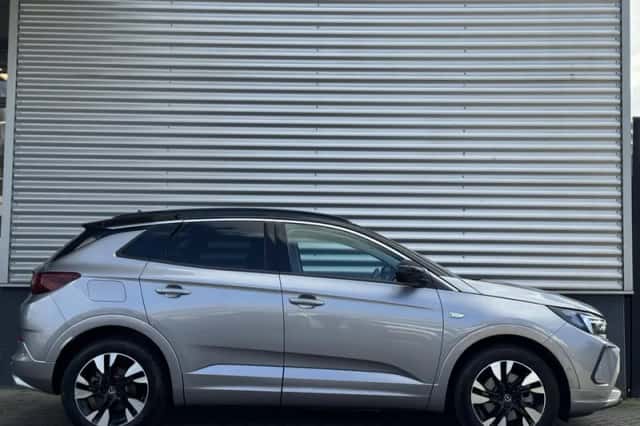Opel Grandland (2022) thumbnail 4