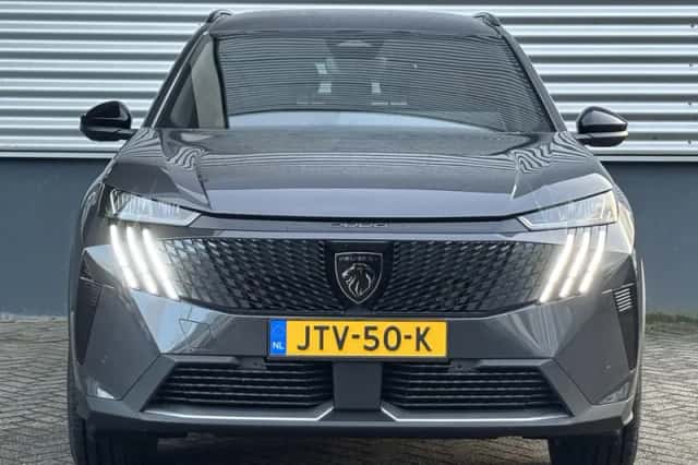 Peugeot 5008 (2026) thumbnail 2