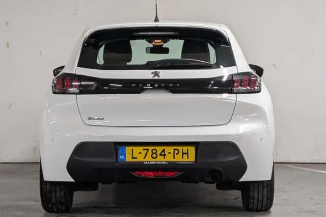 Peugeot 208 (2021) thumbnail 6