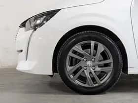 Peugeot 208 (2021) thumbnail 9