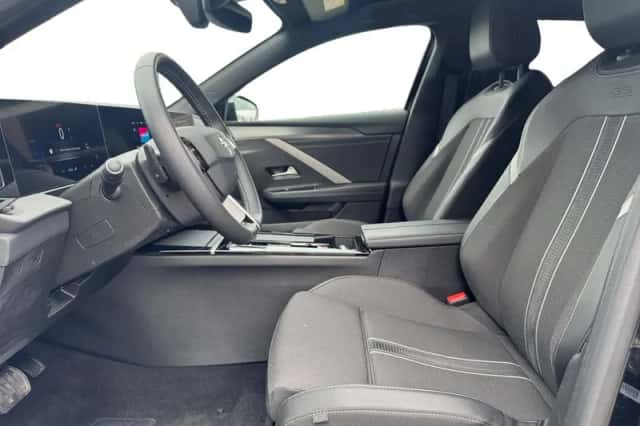 Opel Astra (2025) thumbnail 3