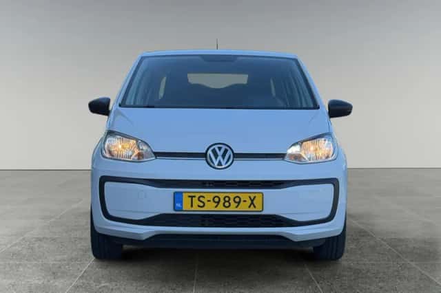 Volkswagen Up! (2018) thumbnail 5