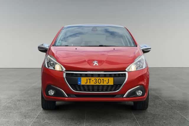 Peugeot 208 (2016) thumbnail 5