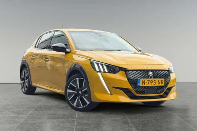 Peugeot 208 (2021) thumbnail 2