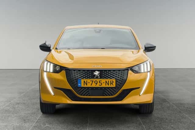 Peugeot 208 (2021) thumbnail 5