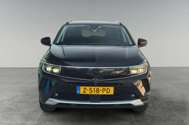 Opel Grandland (2022) thumbnail 2