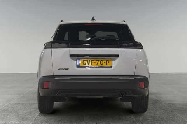 Peugeot 2008 (2024) thumbnail 5