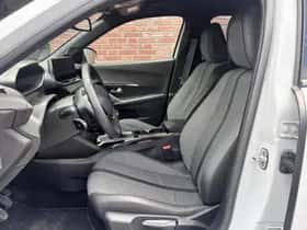Peugeot 2008 (2024) thumbnail 9