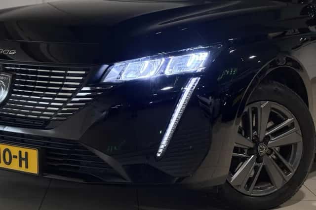 Peugeot 308 (2024) thumbnail 2