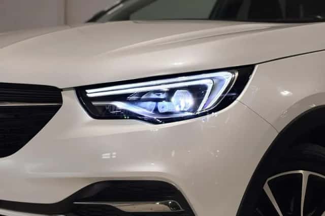 Opel Grandland X (2020) thumbnail 2