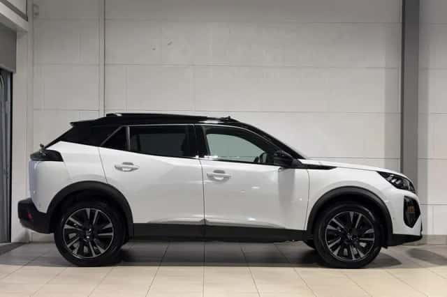 Peugeot 2008 (2024) thumbnail 5