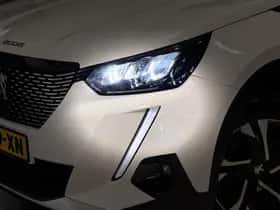 Peugeot 2008 (2022) thumbnail 2